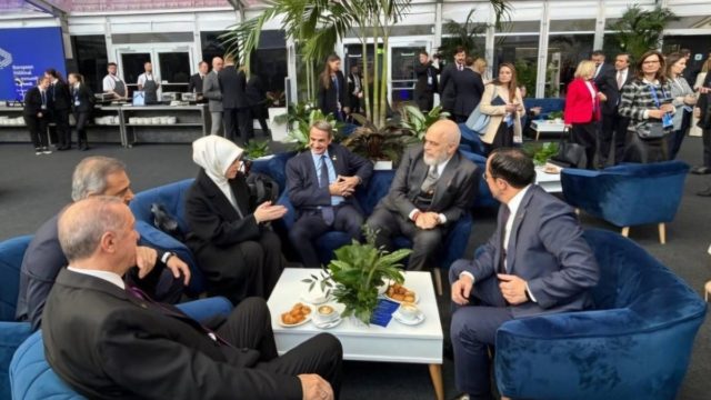 Τα είπαν… όλοι μαζί: Άτυπη συνάντηση στη Βουδαπέστη για Μητσοτάκη, Χριστοδουλίδη, Ερντογάν και Ράμα