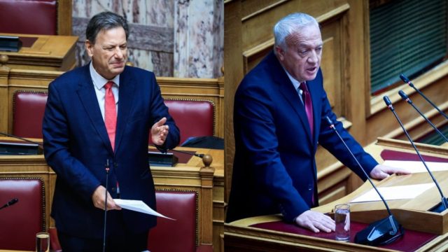 «Κοινοβουλευτικός ανταρτοπόλεμος» στη Νέα Δημοκρατία: «Καρφιά» Καφούρου σε Σκυλακάκη!