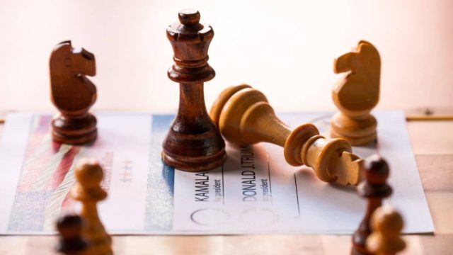 Τι σηµαίνει για τον κόσµο η νίκη Τραµπ: Ανάλυση και αποτίµηση του εκλογικού αποτελέσµατος, οι προκλήσεις και οι προβλέψεις για την επόµενη µέρα