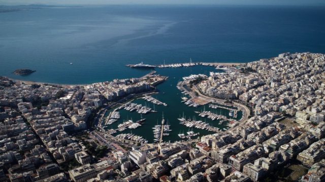 Η Φωτογραφία της Ημέρας: Πασαλιμάνι – Η πιο όμορφη γωνιά του Πειραιά από ψηλά