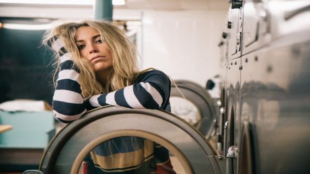 Πώς να καθαρίσετε ένα πλυντήριο ρούχων στο άψε σβήσε