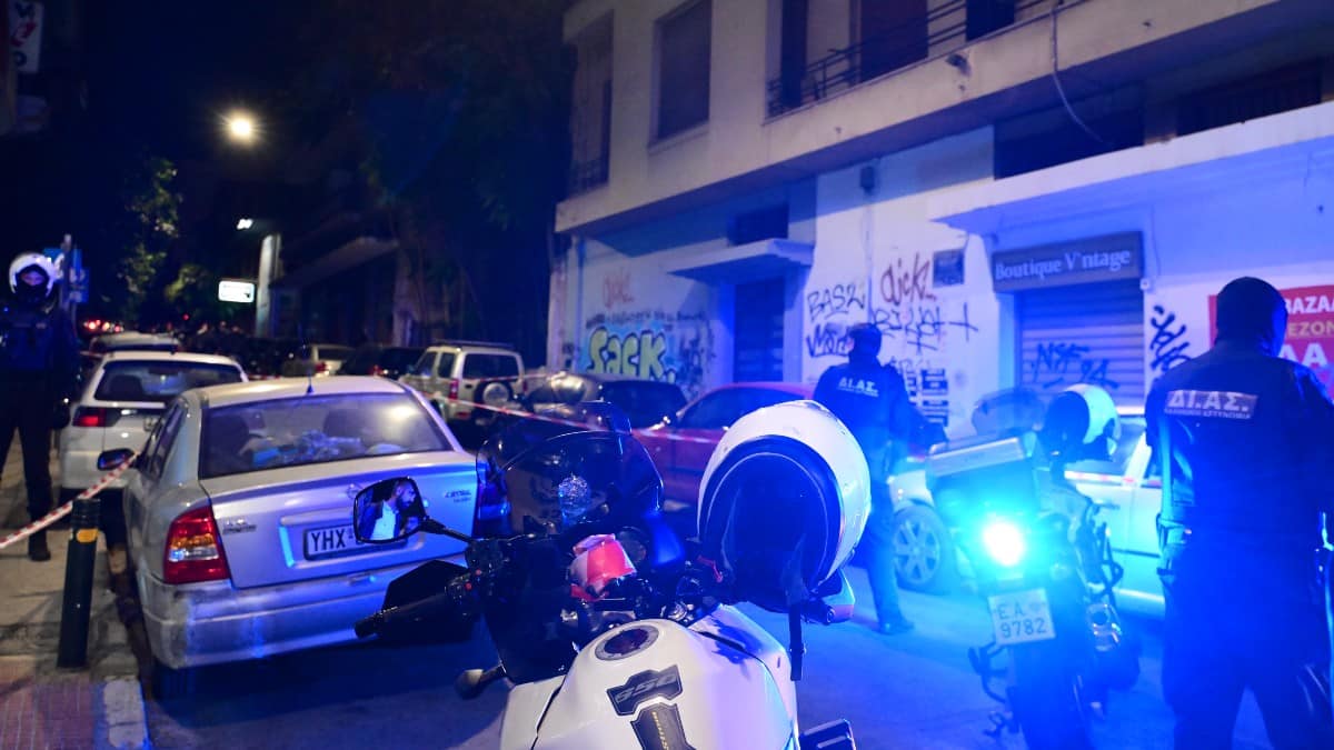 Σάλος με 75χρονη στην Καλλιθέα για τηλεφωνικές απάτες: «Μου ζήτησε 150.000 ευρώ για τροχαίο που δήθεν προκάλεσε η κόρη μου»