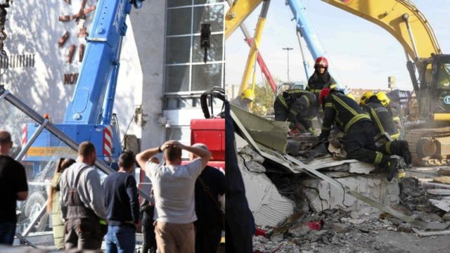 Τραγωδία στη Σερβία: 11 νεκροί από κατάρρευση οροφής σε σιδηροδρομικό σταθμό – Βίντεο από τη σοκαριστική στιγμή