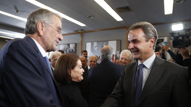 Τέλος και με τη βούλα από την ΝΔ ο Αντώνης Σαμαράς: Οι επόμενες κινήσεις του πρώην πρωθυπουργού και η στάση Καραμανλή