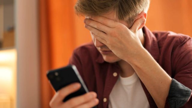 Κάλπικη αγάπη στην Πάτρα: «Δώσε μου τα λεφτά σου και θα σε παντρευτώ» – Πώς μια 58χρονη έχασε 13.000 για τον… άγνωστο έρωτά της!