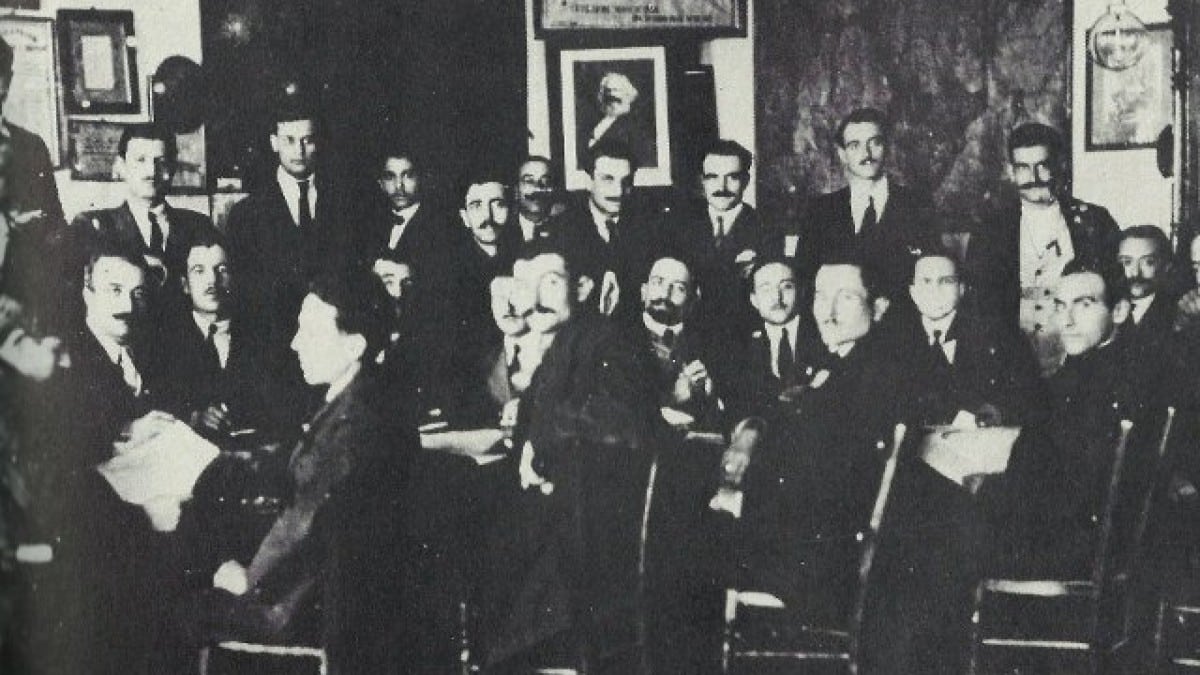 04/11/1918: Στο δρόμο για τη δημιουργία του ΚΚΕ – Συνέρχεται το ιδρυτικό συνέδριο του ΣΕΚΕ στον Πειραιά