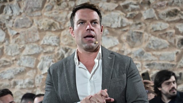 Ξεσπά ο Στέφανος Κασσελάκης: «Με ποιο δικαίωμα με αποκλείουν; Ποιος σπέρνει τον διχασμό; Θα πάω μέχρι τέλους» (video)