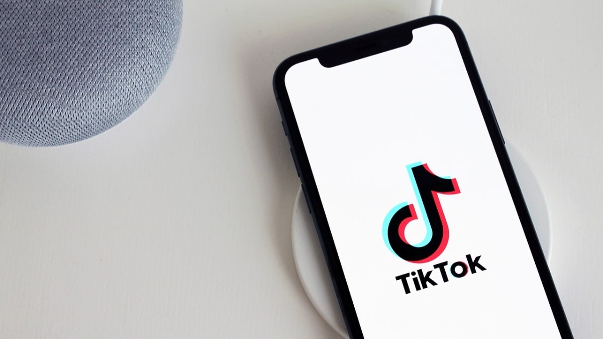Νέα δεδομένα στο TikTok: Περιορίζει τα φίλτρα ομορφιάς για τους ανήλικους χρήστες