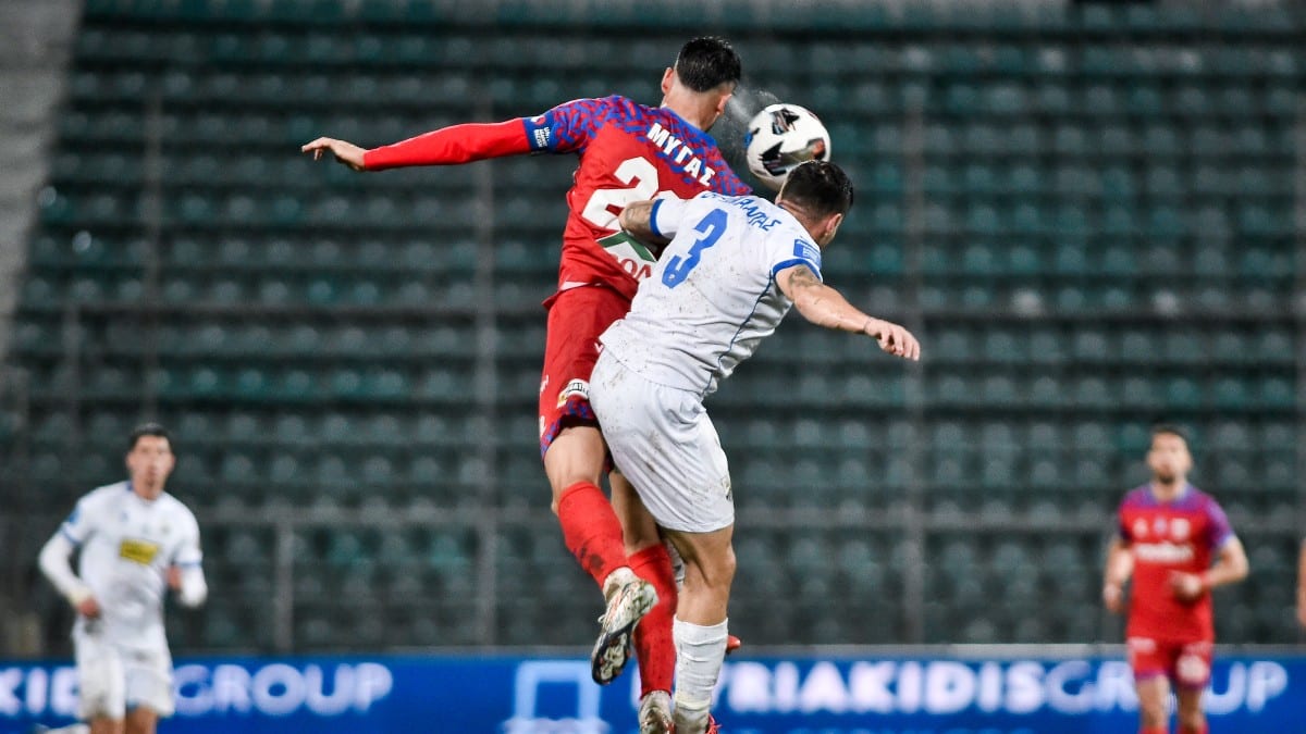 Βόλος – Λαμία 0-0: Κόλλησαν στη βροχή και αρνήθηκαν τις λιγοστές μεγάλες ευκαιρίες