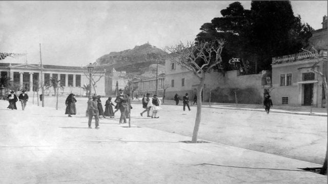 Κουίζ για παλιά Αθήνα: Ελάχιστοι μπορούν να αναγνωρίσουν την οδό! Είναι από τις πιο γνωστές της πρωτεύουσας