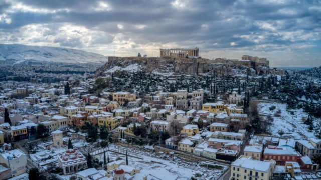 Ο απόλυτος οδηγός των ακινήτων: Όσα πρέπει να γνωρίζουν ιδιοκτήτες και ενοικιαστές προτού υπογράψουν