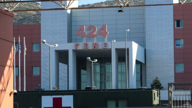 Σοκάρει η αδιαφορία του 424 Στρατιωτικού Νοσοκομείου: «Μου έλεγαν ”μην ανησυχείς” και ύστερα μου είπαν ότι έχω κακοήθεια»