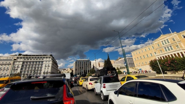 Τέλος χρόνου για τα Τέλη κυκλοφορίας: Λήγει σήμερα (31/12) η προθεσμία πληρωμής – Αναλυτικά οι καμπάνες