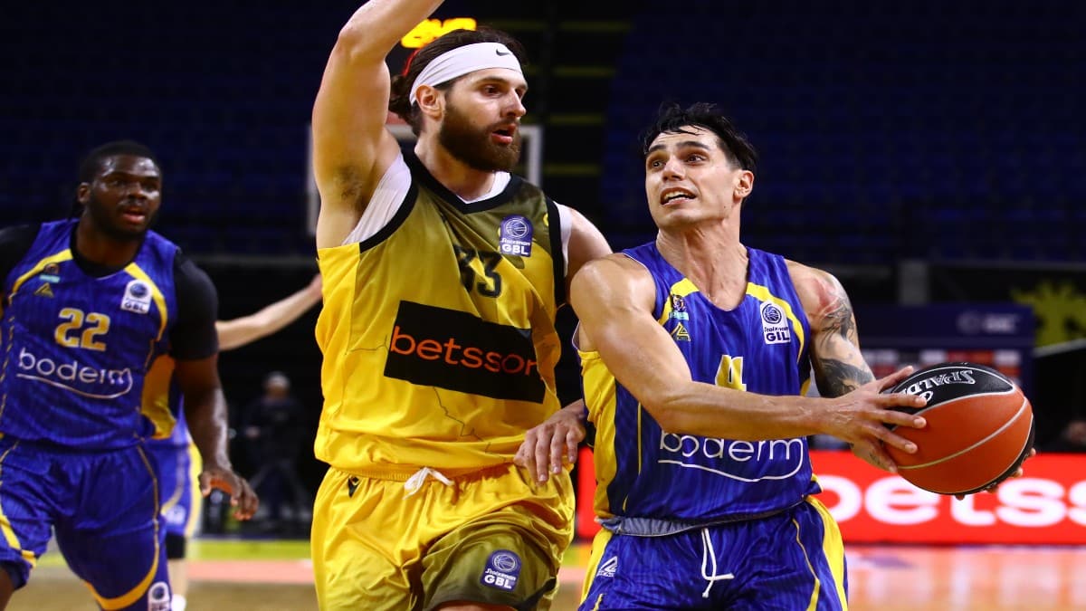 ΑΕΚ – Λαύριο 97-86: Ανέβηκαν οι «κιτρινόμαυροι» και προκρίθηκαν στο Final Eight του Κυπέλλου – Τι έκαναν ΠΑΟΚ – Καρδίτσα και Προμηθέας Πατρών – Πανιώνιος