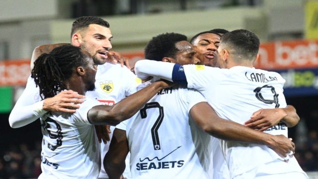 ΟΦΗ – ΑΕΚ 1-2: Ανατροπή στο Γεντί Κουλέ με ήρωα τον Λιβάι Γκαρσία