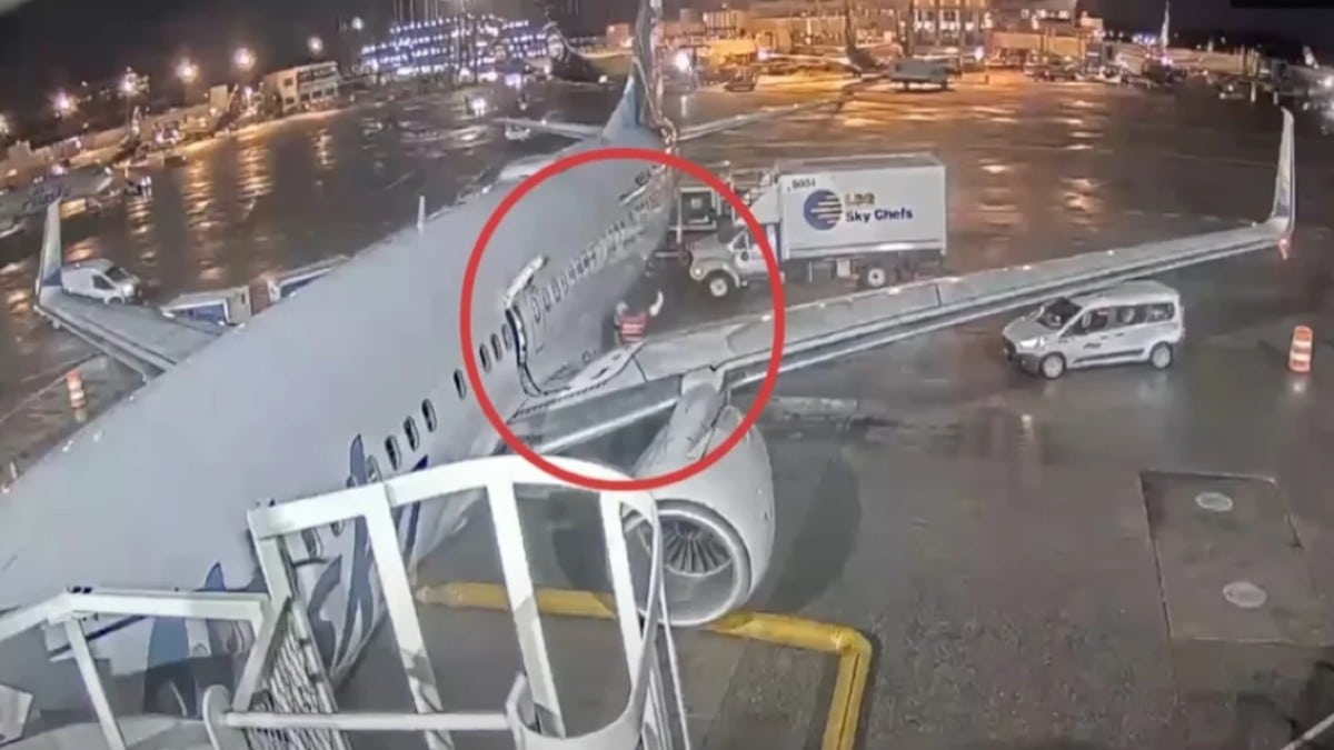 Απίστευτο κι όμως αληθινό: Γυναίκα στις ΗΠΑ βγήκε στο φτερό αεροπλάνου μόλις αυτό προσγειώθηκε