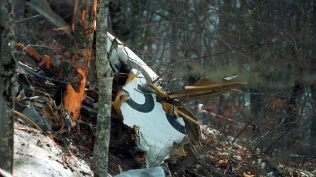 27 χρόνια από την αεροπορική τραγωδία του Γιάκοβλεφ: Αεροπλάνο συντρίβεται 45 χιλιόμετρα νοτιοδυτικά της Θεσσαλονίκης, με 75 νεκρούς!