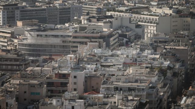 Κυνηγητό από την Εφορία: Τέρμα τα αδήλωτα τετραγωνικά και οι πισίνες – Το νέο σύστημα διασταύρωσης