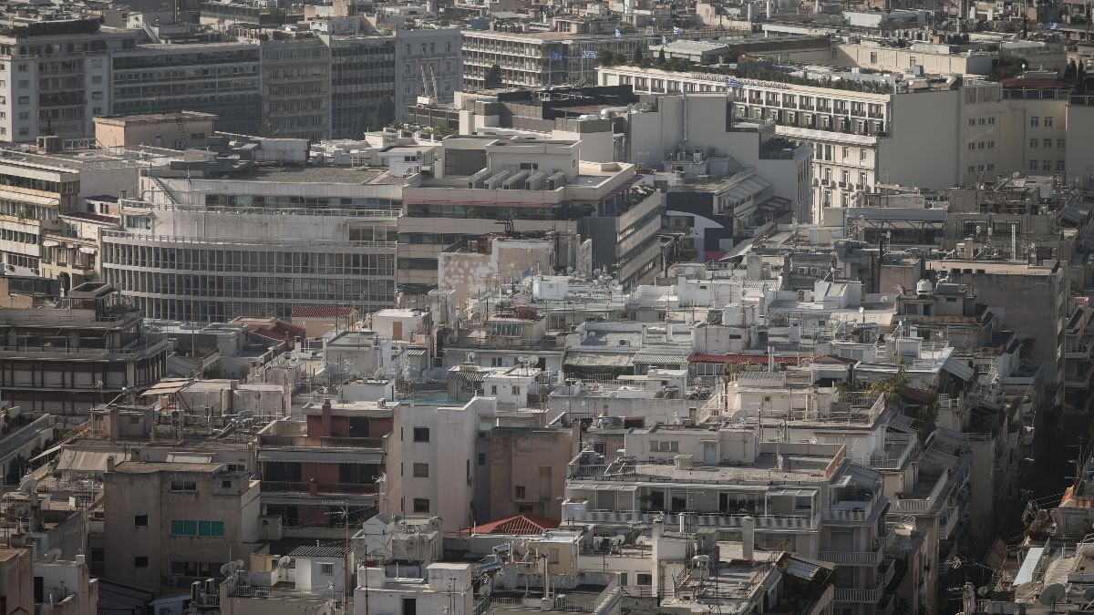 Κυνηγητό από την Εφορία: Τέρμα τα αδήλωτα τετραγωνικά και οι πισίνες – Το νέο σύστημα διασταύρωσης