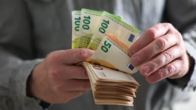 Συντάξεις: Έρχονται αναδρομικά για 15.000 δικαιούχους! Ποιοι θα τα πάρετε και πως;