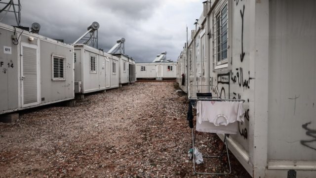 Ανήλικη πέθανε σε δομή μεταναστών στον Πειραιά – Συνελήφθη η παιδίατρος