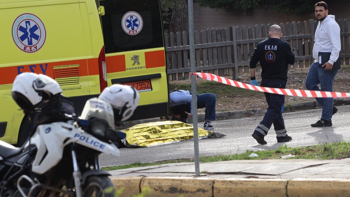 Πυροβολισμοί στους Θρακομακεδόνες: Με πλούσιο ποινικό παρελθόν ο νεκρός – «Πρόσωπο ενδιαφέροντος» και ο τραυματίας