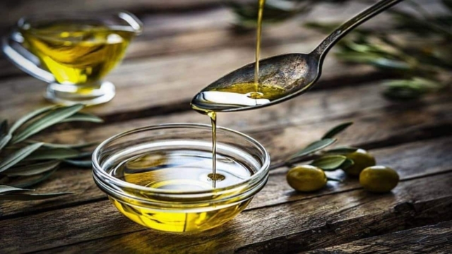 Σας «πικρίζει» το λάδι; Μην πανικοβάλλεστε – Δείτε γιατί συμβαίνει αυτό