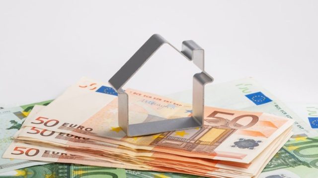 «Ψαλίδι» στον ΕΝΦΙΑ: Πώς θα εξασφαλίσετε 20% μείωση για τα ασφαλισμένα ακίνητα