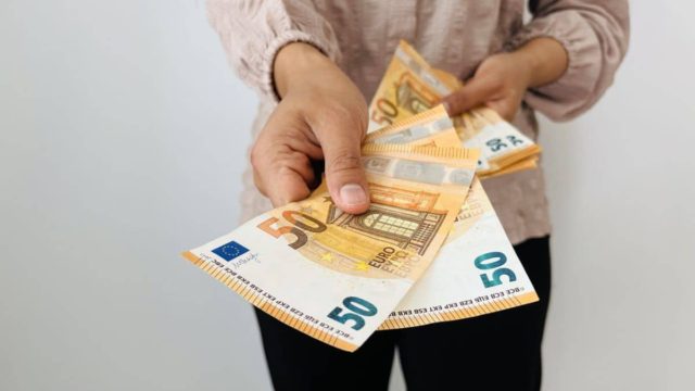 Τεράστια ανάσα: Νέο επίδομα 400 ευρώ από τη ΔΥΠΑ