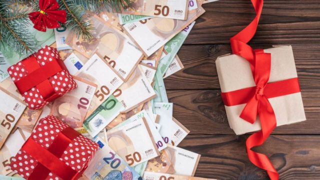 Πάμε… ταμείο: Εβδομάδα πληρωμών για το Δώρο Χριστουγέννων – Μέχρι πότε πρέπει να έχει κατατεθεί;
