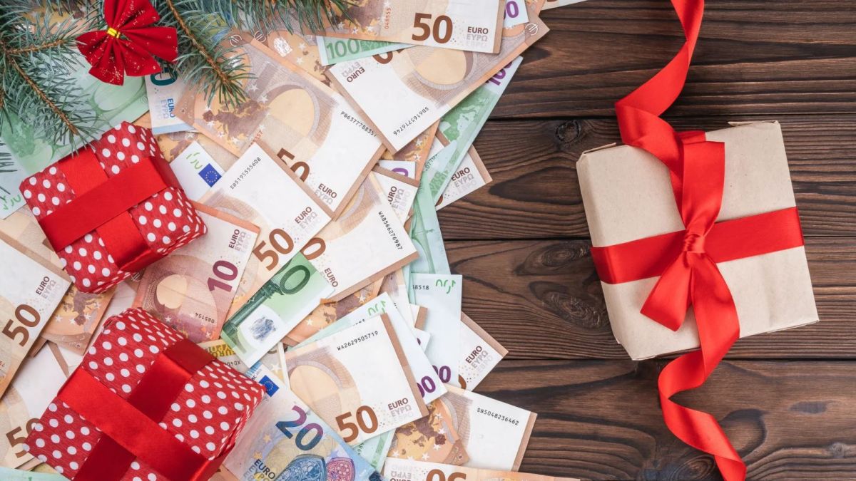Πάμε… ταμείο: Εβδομάδα πληρωμών για το Δώρο Χριστουγέννων – Μέχρι πότε πρέπει να έχει κατατεθεί;