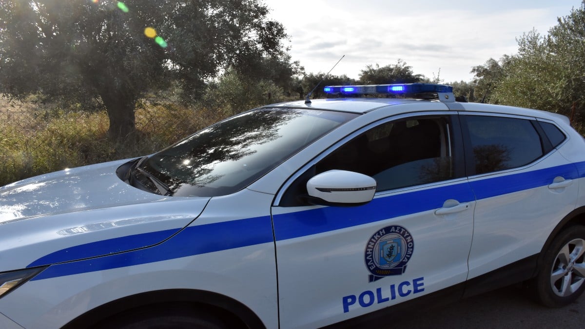 Ό,τι πιο σιχαμερό! Μητέρα στην Κύπρο φωτογράφιζε γυμνές τις κόρες της και τις έστελνε στον εραστή της