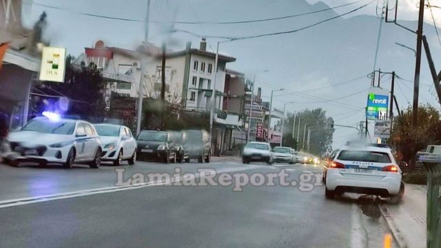 Τροχαίο με εγκατάλειψη στη Λαμία: Χτύπησε την κοπέλα και εξαφανίστηκε