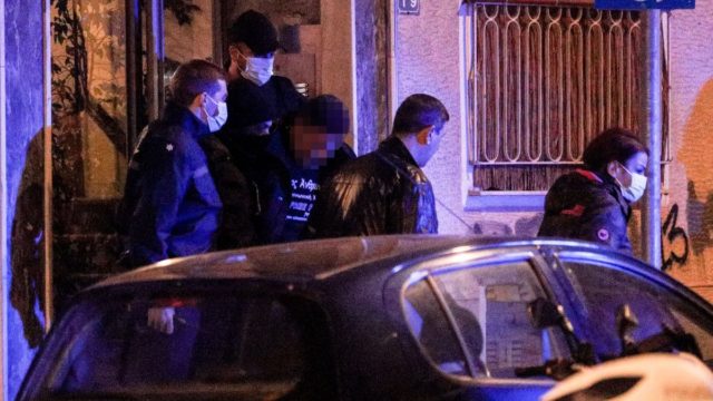 Γυναικοκτονία στους Αμπελόκηπους: Ομολόγησε ο 39χρονος – Την έπνιξε με τα χέρια του ενώ τα παιδιά τους κοιμούνταν