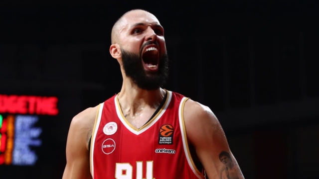 Ολυμπιακός – Άλμπα Βερολίνου 90-85: Έδωσε «ρεσιτάλ» στο τέλος ο Φουρνιέ!