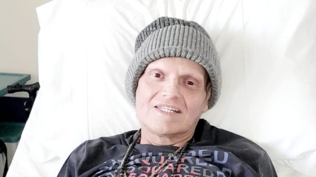 Πέθανε ο τραγουδιστής Γιώργος Δασκαλάκης μετά από γενναία μάχη με τον καρκίνο