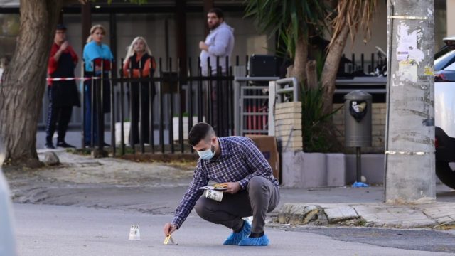 Γλυφάδα: Ξεκαθάρισμα λογαριασμών πίσω από τη μαφιόζικη επίθεση – Γνώριζαν οι Αρχές τους προηγούμενους φόνους αλλά… τους άφησαν να στήσουν άνετοι την ενέδρα