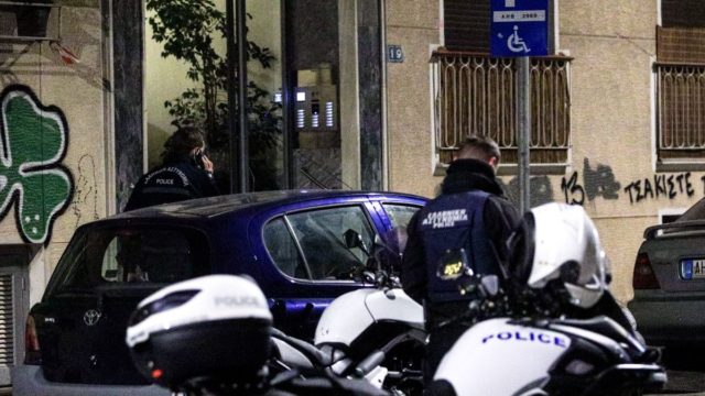 Γυναικοκτονία στους Αμπελόκηπους: Κάτω από μαύρες σακούλες βρέθηκε το άψυχο σώμα του θύματος – «Είχε σχέση με άλλον», είπε ο 39χρονος