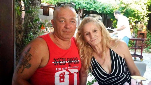 «Δεν τη μαχαίρωσε απλά, την ξεκοίλιασε» – Συγκλονίζει ο γιος της 60χρονης που τη σκότωσε ο σύζυγός της