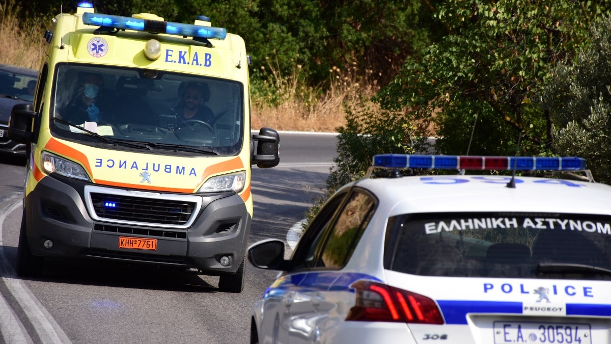 Γυναικοκτονία στη Θεσσαλονίκη: Σκότωσε τη γυναίκα του και μαχαίρωσε τον γιο τους που πήγε μπήκε μπροστά