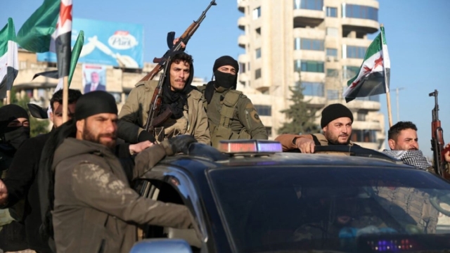 Η πρόκληση των Χριστουγέννων στη Συρία: Αφοπλίζονται οι αντάρτες, οι τζιχαντιστές θα γιορτάζουν τη γέννηση του Ιησού