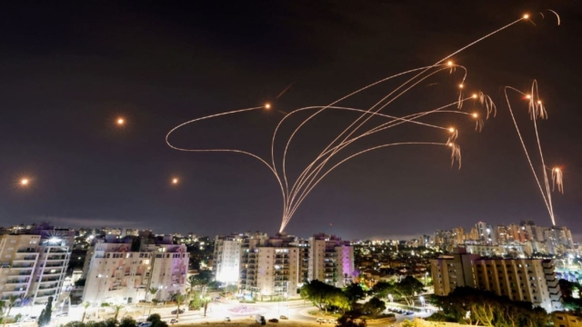 Iron Dome και στην Ελλάδα: Η ενημέρωση του Δένδια στον Μητσοτάκη για τον διπλό θόλο – Πότε θα είναι λειτουργικός