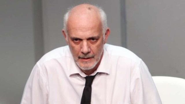 «Όχι αγαπάκι μου, όχι»: Η αντίδραση του Γιώργου Κιμούλη για την απουσία του από τη δίκη με τη Ζέτα Δούκα (video)