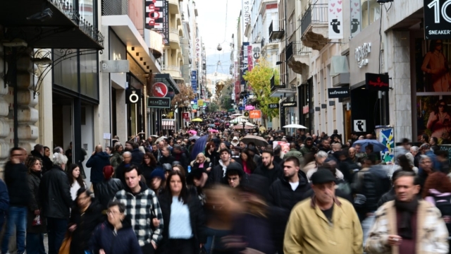 Τελευταία Κυριακή με ανοιχτά καταστήματα και σούπερ μάρκετ – Τι ώρα κλείνουν σήμερα (29/12)