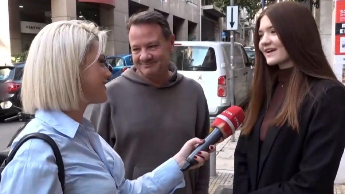 Χαρούμενος με τη 19χρονη κόρη στο πλευρό του ο Απόστολος Λύτρας: «Σπουδάζει Νομική, έρχεται καθημερινά στο γραφείο»