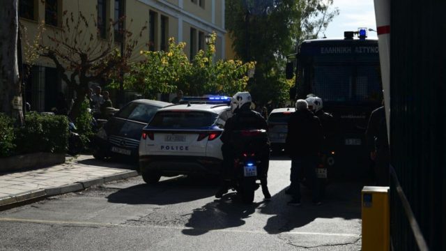 Σε ναρκωτικά και ανθρωποκτονίες εμπλέκονται 21 ποινικοί, μεταξύ τους χούλιγκαν της ΑΕΚ