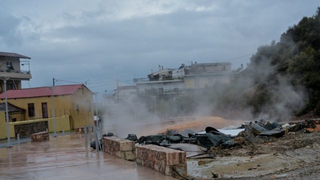 Η φωτογραφία της ημέρας: Οι ιαματικές πηγές της Αιδηψού τον χειμώνα