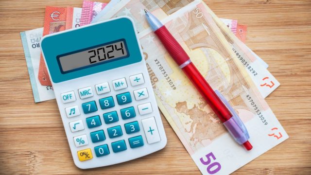 ΕΝΦΙΑ, ΦΠΑ, τέλη κυκλοφορίας: Ποιες κρίσιμες προθεσμίες λήγουν στα τέλη του 2024