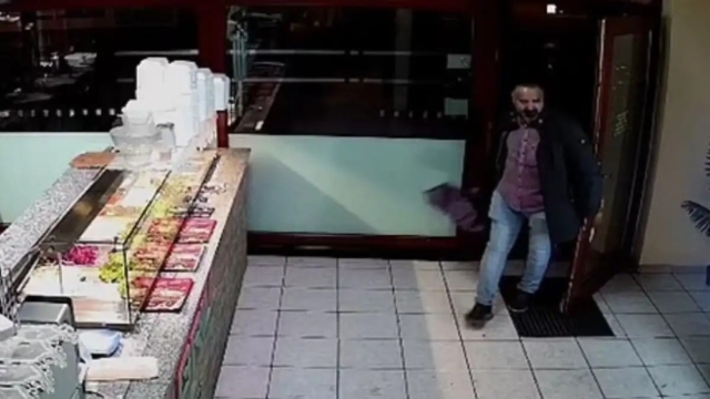 Προκλητικός ο δράστης που αιματοκύλησε το Μαγδεμβούργο: Βίντεο – ντοκουμέντο τον απεικονίζει να πίνει μπύρες λίγες ώρες πριν επιτεθεί στη χριστουγεννιάτικη αγορά