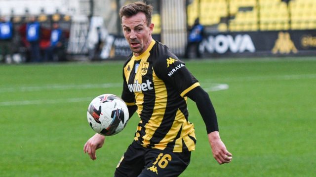 Άρης – Πανσερραϊκός 1-0: Σωτήριο γκολ του Σαμόρα και ντεμπούτο του Ουζουνίδη στον πάγκο του